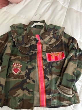 Women’s  Camo Utility Jacket with Pink Accent